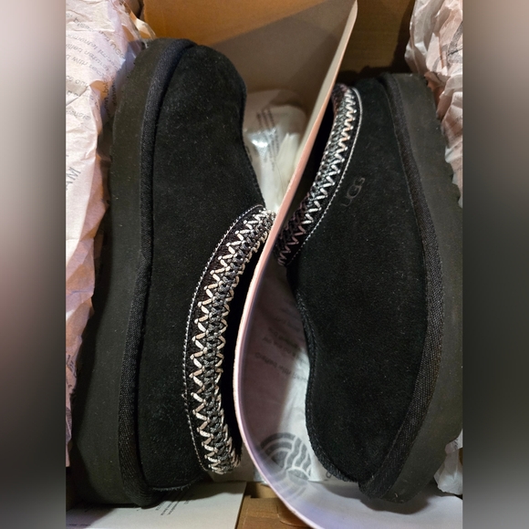 UGG Shoes - Black UGG Tasman Women's Shoes